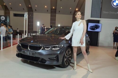 BMW 320i Sport Terbaru Meluncur di IIMS Hybrid 2022