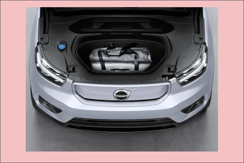 Volvo XC40 Recharge Pure Electric Smart storage