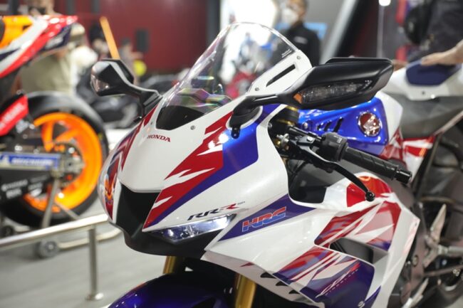 2022/04/Honda-CBR1000RR-R-SP-Fireblade-30th-Anniversary-IIMS-2022-3.jpeg