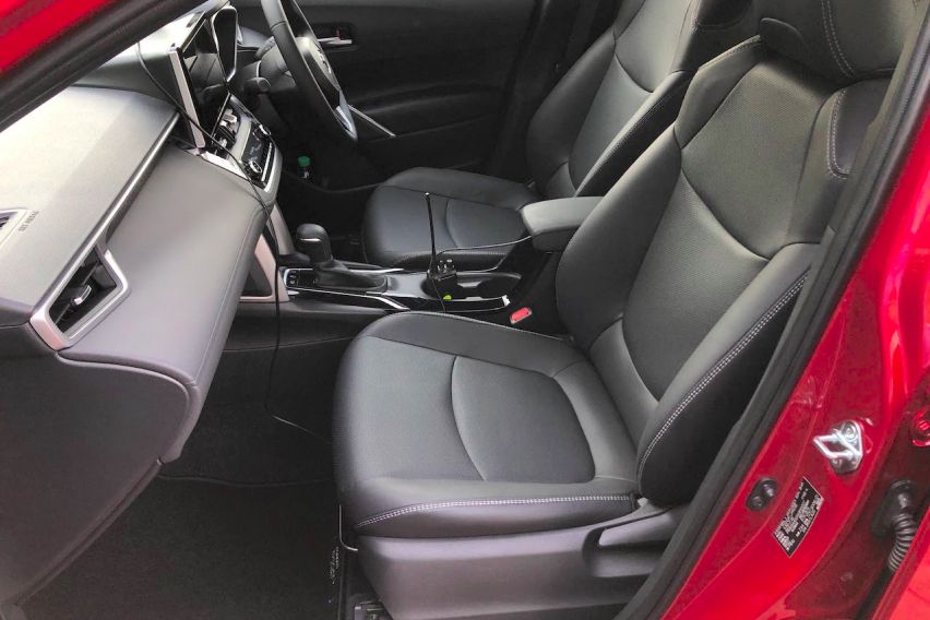  Toyota Corolla Cross Hybrid front seat