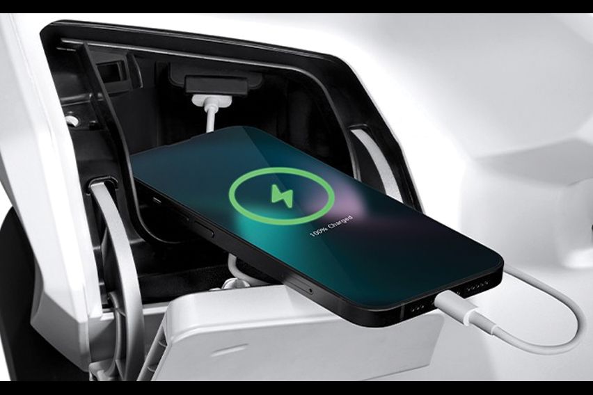 Honda Click 160 USB charger