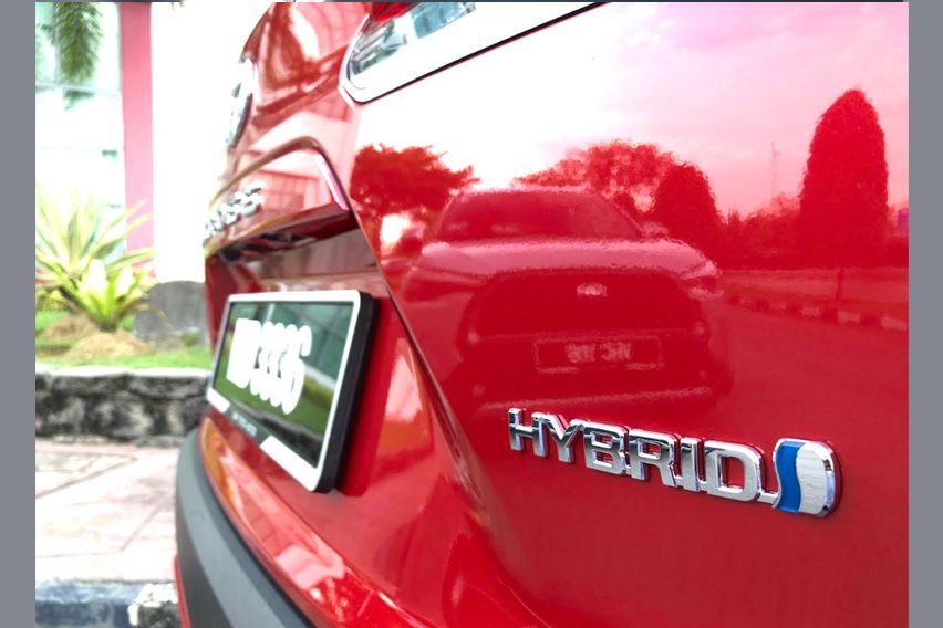  Toyota Corolla Cross Hybrid specs