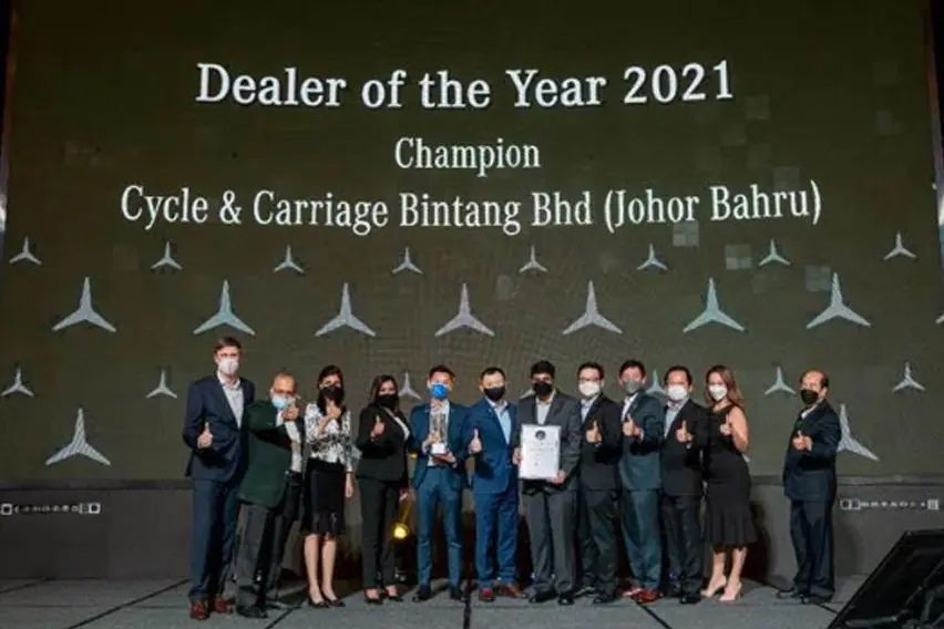 Mercedes-Benz dealership awards