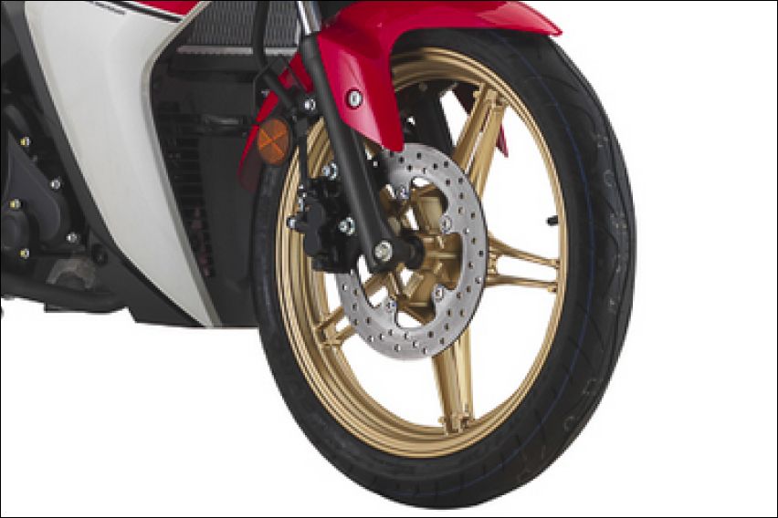 17-inch alloy wheels