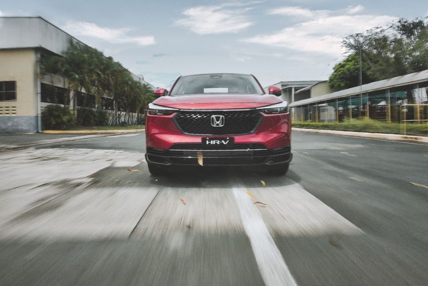 2022 Honda HRV On the Road Front leaves
