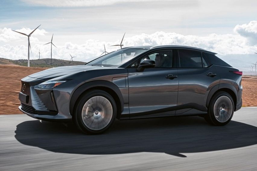 Lexus RZ450e