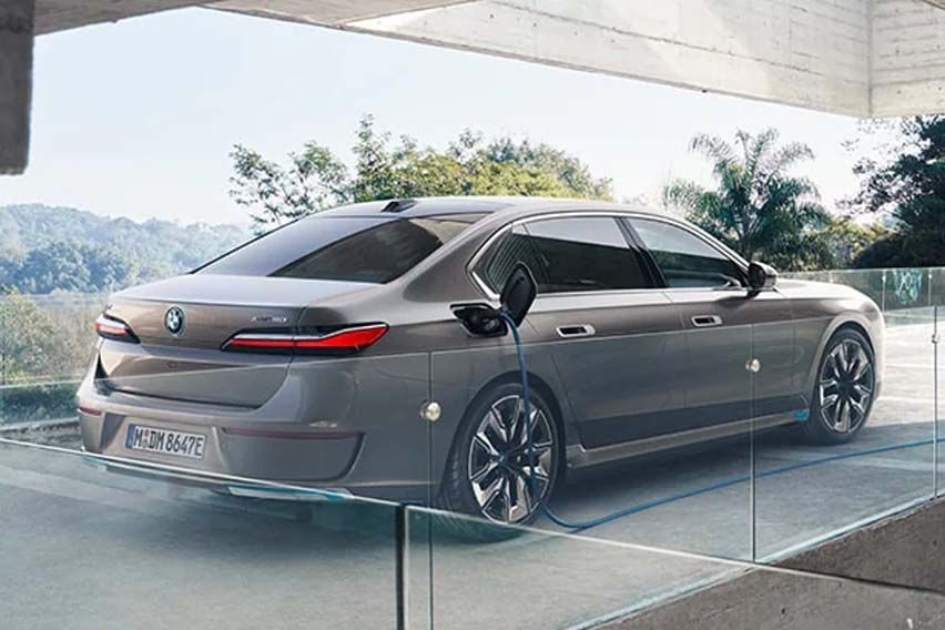 all-new BMW i7 rear