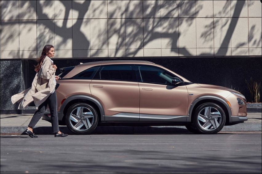 Audi Urbansphere EV details