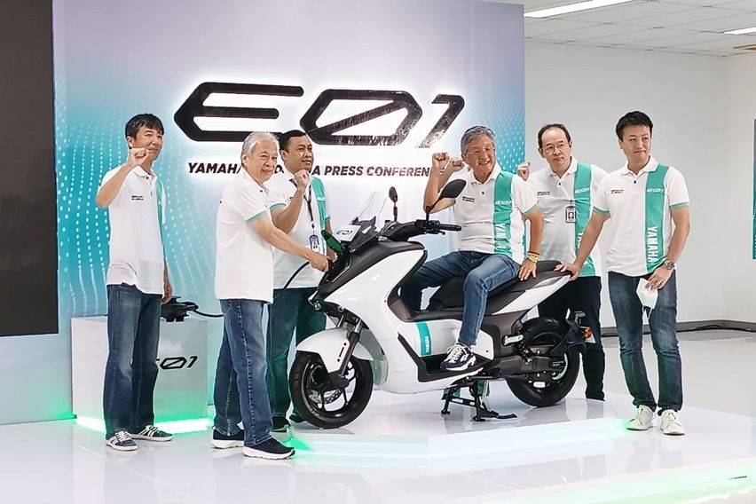 Yamaha E01