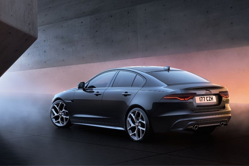 Jaguar XE 300 Sport