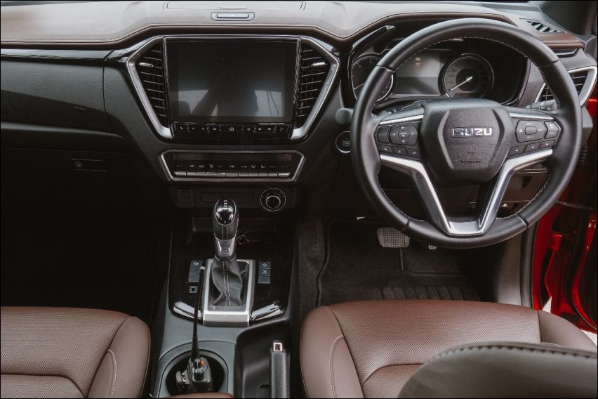 Isuzu D-Max X-Terrain dashboard 