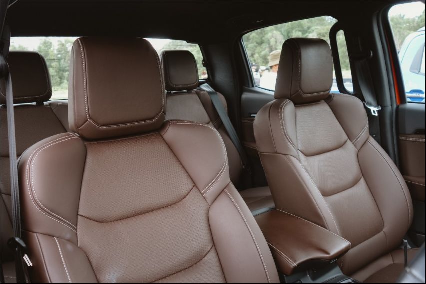 Isuzu D-Max X-Terrain cabin