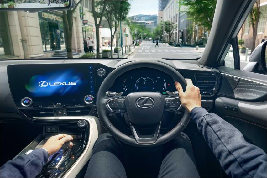 2022 Lexus NX convinence