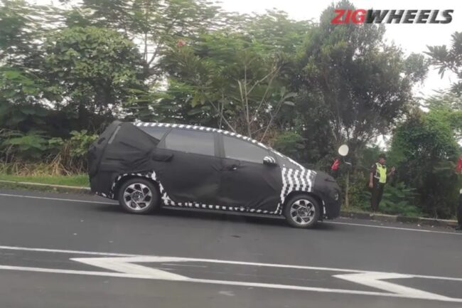 2022/04/Spyshots-Hyundai-Stargazer-1.jpg