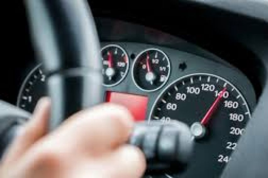 7 เคล็ดลับในการปรับปรุงประสิทธิภาพการใช้เชื้อเพลิงของรถคุณ