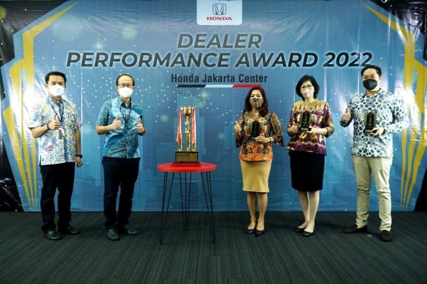 Honda Imora Sentul Menyandang Predikat Best Dealer Performance Periode 2021 Untuk Area Jabodetabek