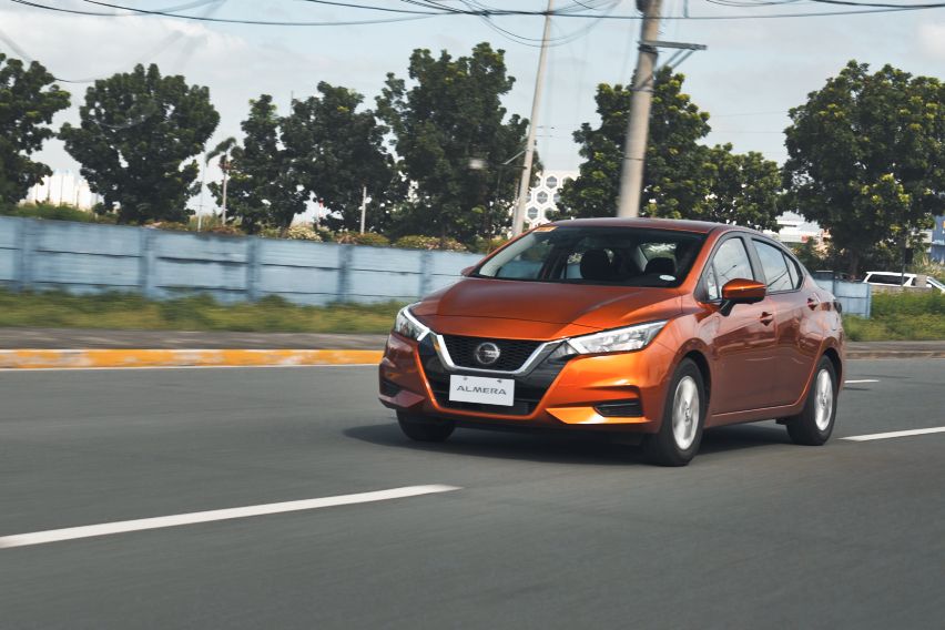 Nissan-Almera-Turbo-far-left-on-the-road