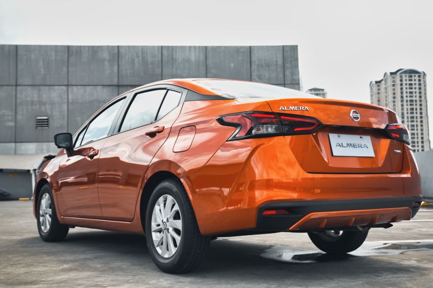 Nissan-Almera-Turbo-static-behind-from-the-back-skyline