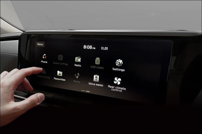 2022 Kia Carnival touchscreen