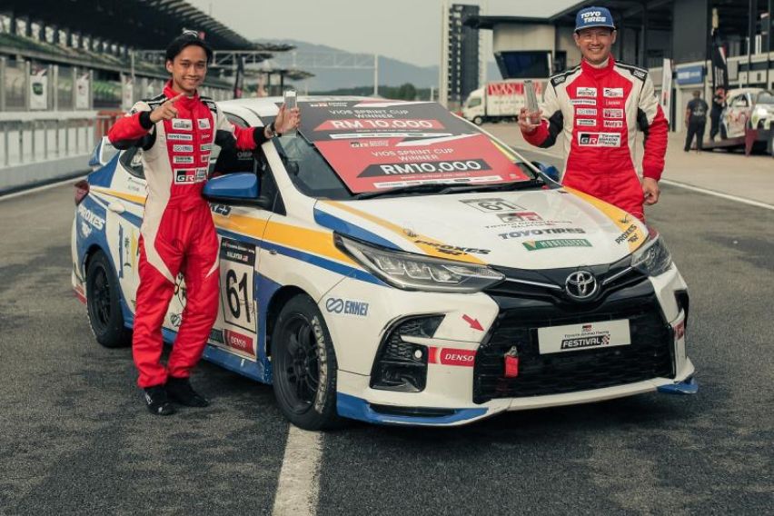 Tengku Djan and 18-year-old Mika