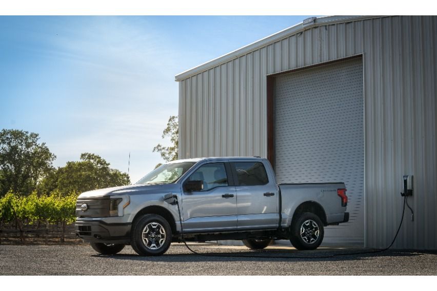Wait, what? Ford F-150 Lightning trucks can charge Tesla cars