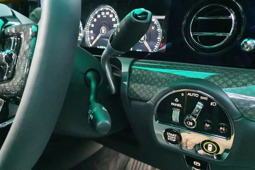 ROLLS ROYCE BLACK BADGE GHOST