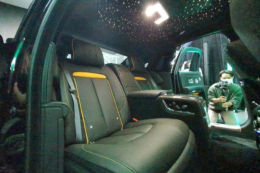 ROLLS ROYCE BLACK BADGE GHOST