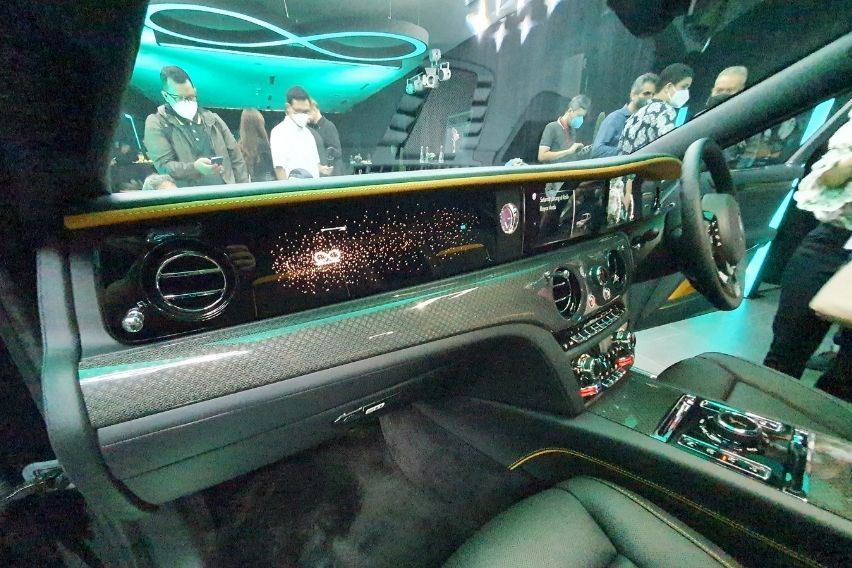 ROLLS ROYCE BLACK BADGE GHOST