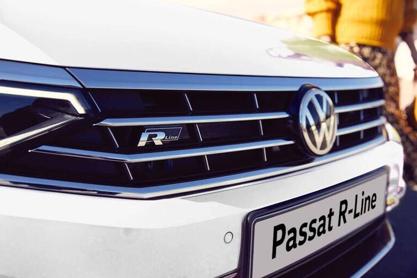 Passat Elegance vs. Passat R-Line: design