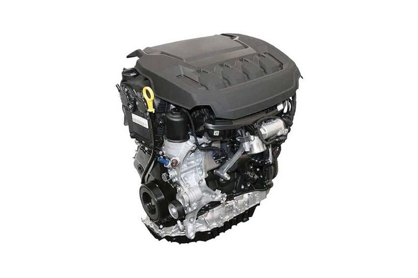 Passat Elegance vs. Passat R-Line: Engine