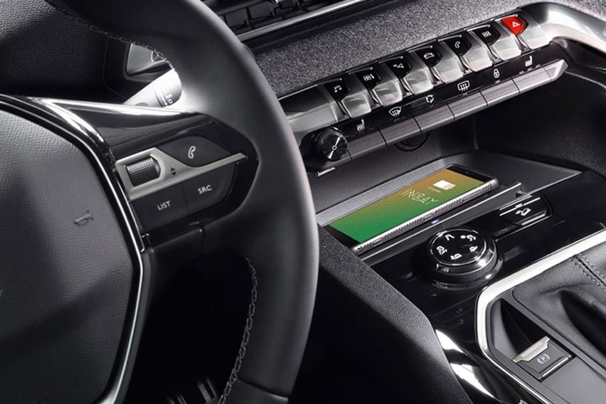 Peugeot 3008 SUV wireless charger