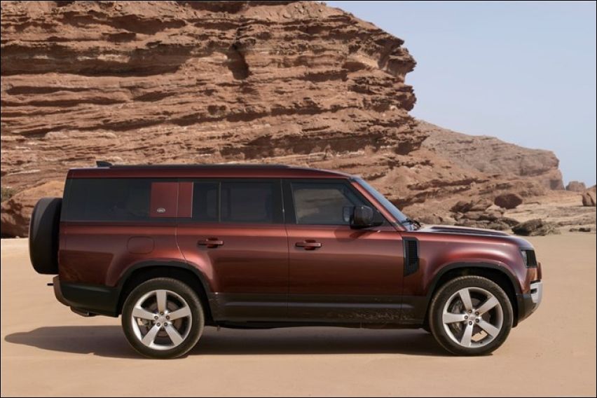 Land Rover Defender 130 SUV