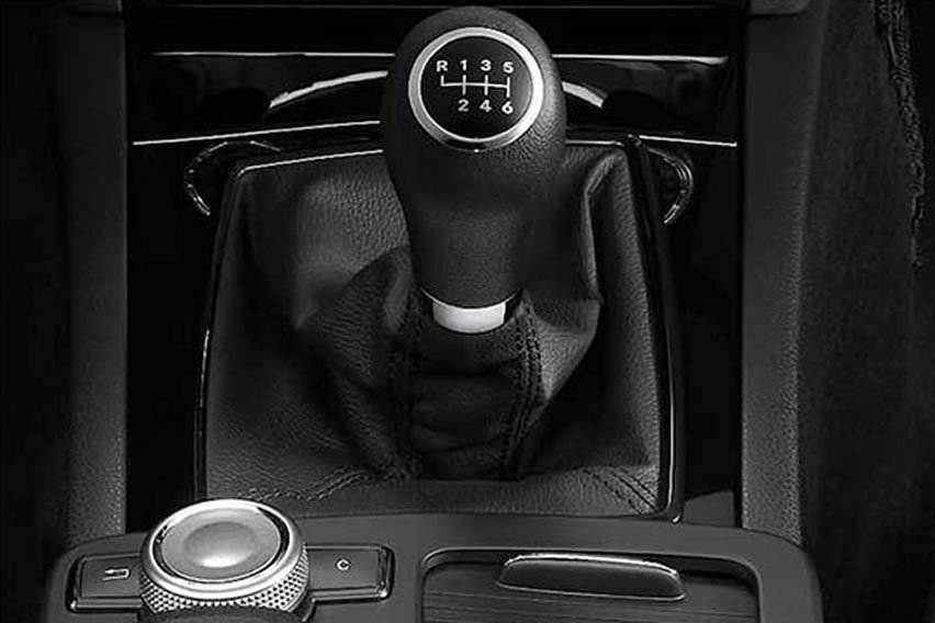Mercedes-Benz manual gearbox over by 2023