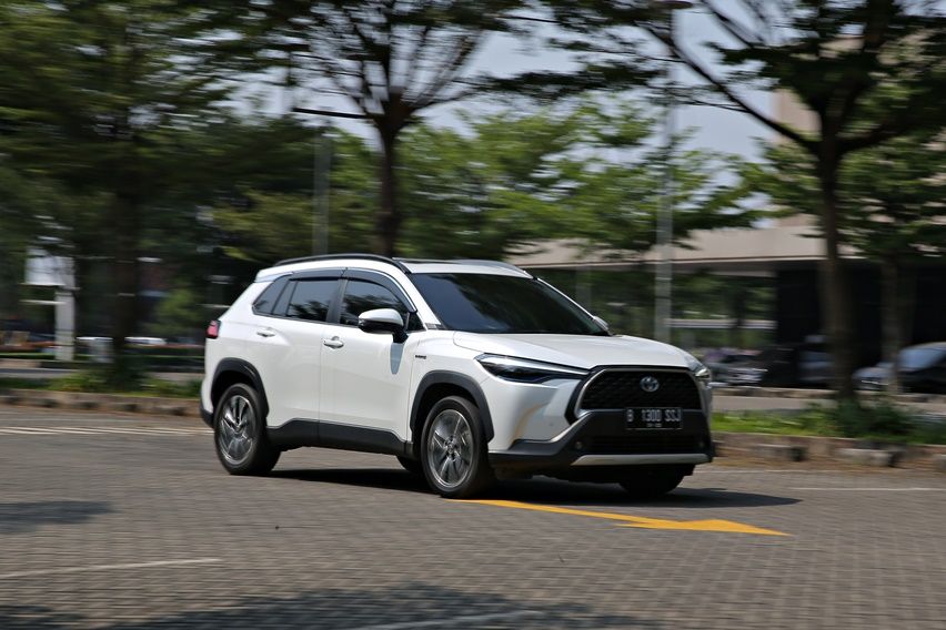 Corolla Cross Hybrid