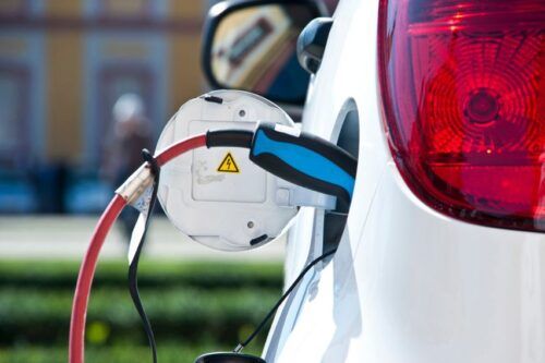 Homeowners in UK rent out their driveways for EV charging — will it work in PH?