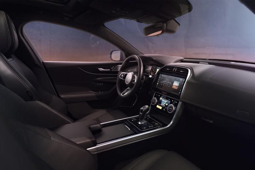 Jaguar XE & XF 300 Sport Edition specs