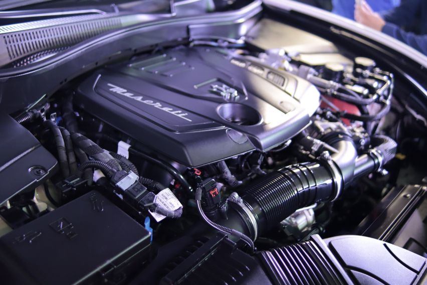 Maserati Levante GT Hybrid Engine
