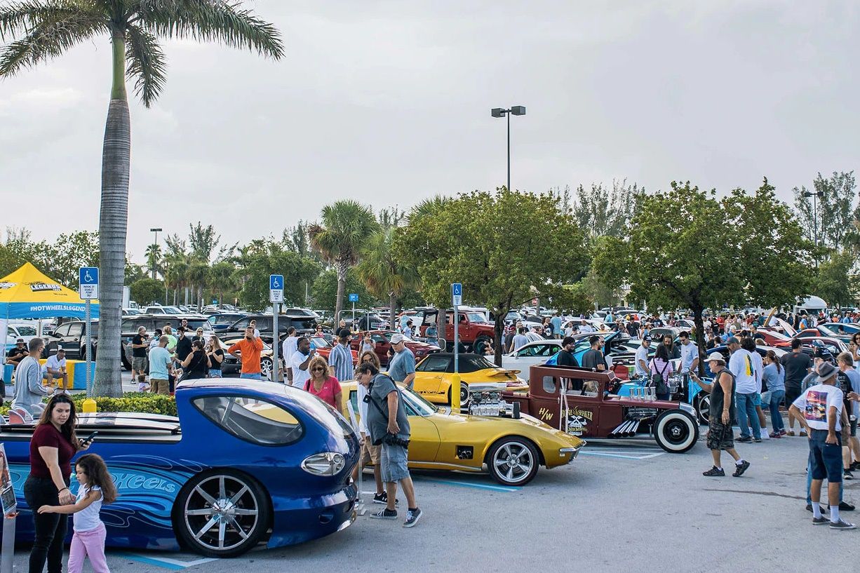 Hot Wheels Legends Tour