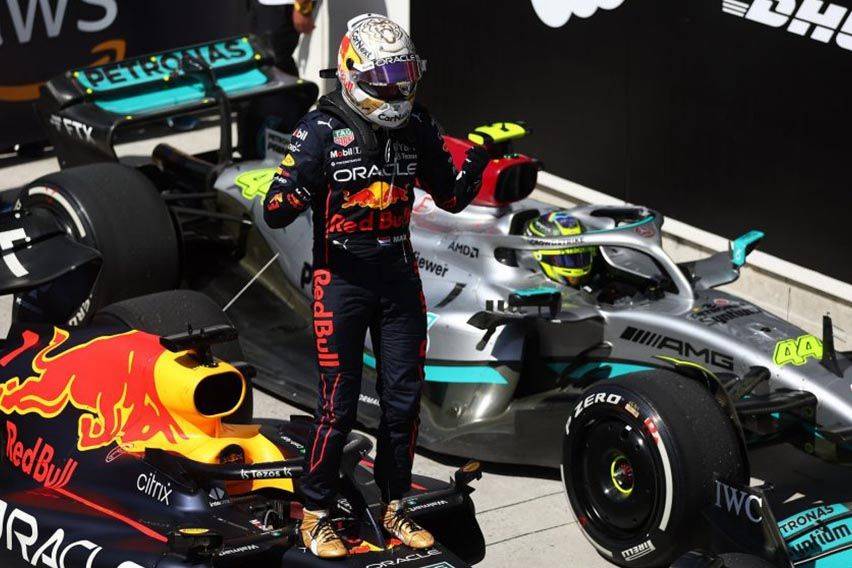 Red Bull's Verstappen Wins 2022 Canadian GP Amid Battle With Ferrari's ...