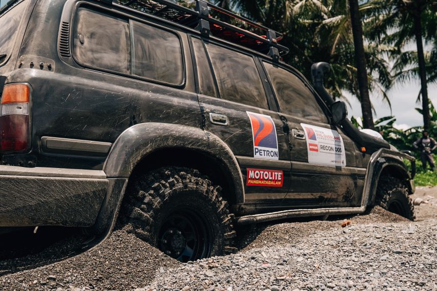 Philippine Overland Expedition Toyota Prado in Gravel