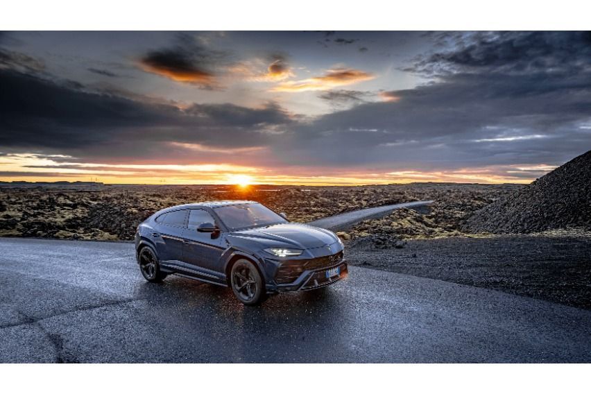 Lamborghini Urus SUVs driven across Icelandic coast in 'Esperienza Avventura'