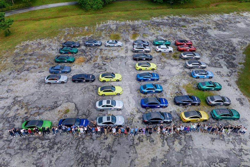 50 BMW M cars came together to form a unique formation 