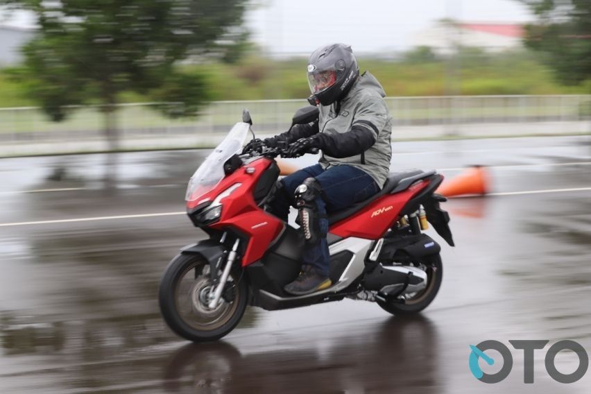 first ride Honda ADV 160