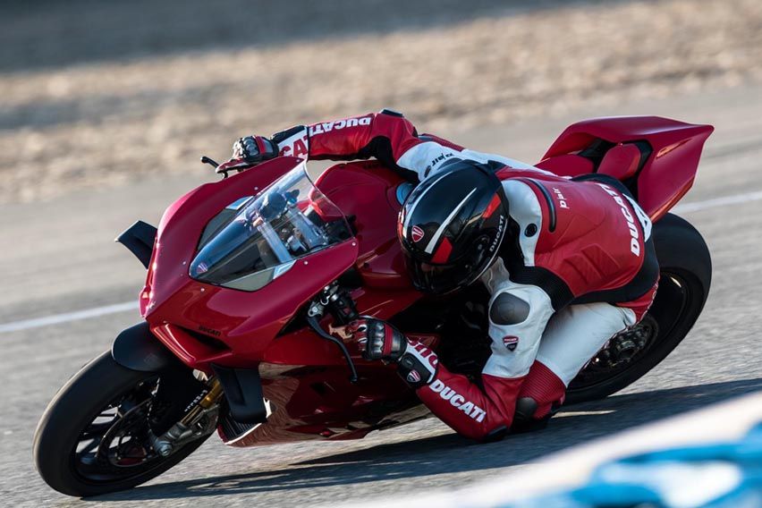 2023 Ducati Panigale V4 and V4 S features