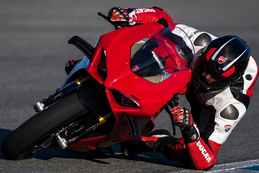 2023 Ducati Panigale V4 and V4 S details