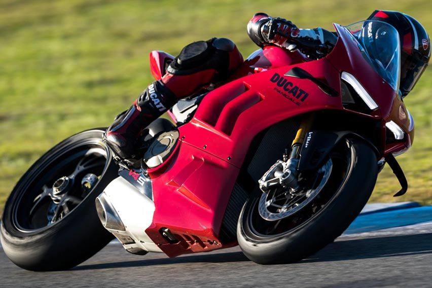 2023 Ducati Panigale V4 and V4 S specs