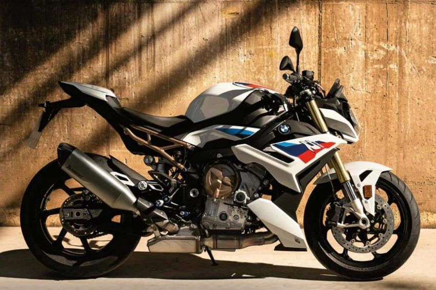 BMW introduces the updated S 1000 R superbike