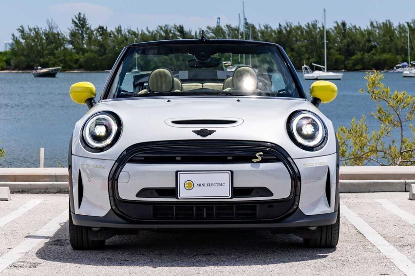 Check out the one-off Mini Cooper SE Convertible 