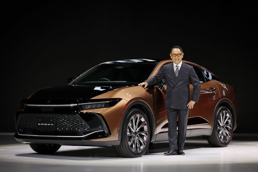 Toyota Perkenalkan All New Crown, Era Baru dari Model Sedan Legendaris