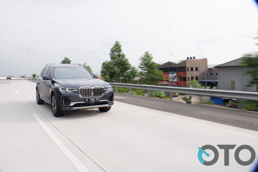 BMW X7 xDrive40i Opulance